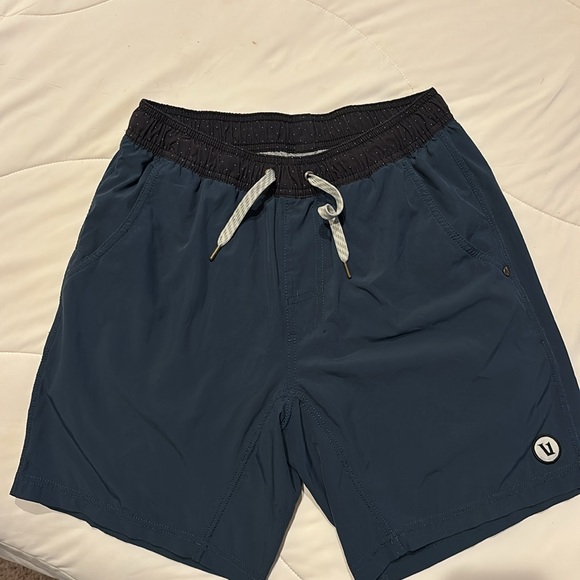 Like New Men's Vuori Kore Short Indigo (Dark Blue) - Picture 3 of 4